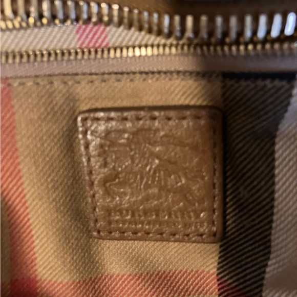 Elegant Brown Leather Handbag Burberry brand - Picture 4 of 5